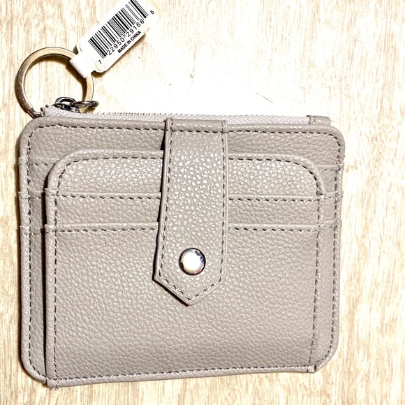 RFID Travel Wallet Cream Color NWT - Picture 1 of 2